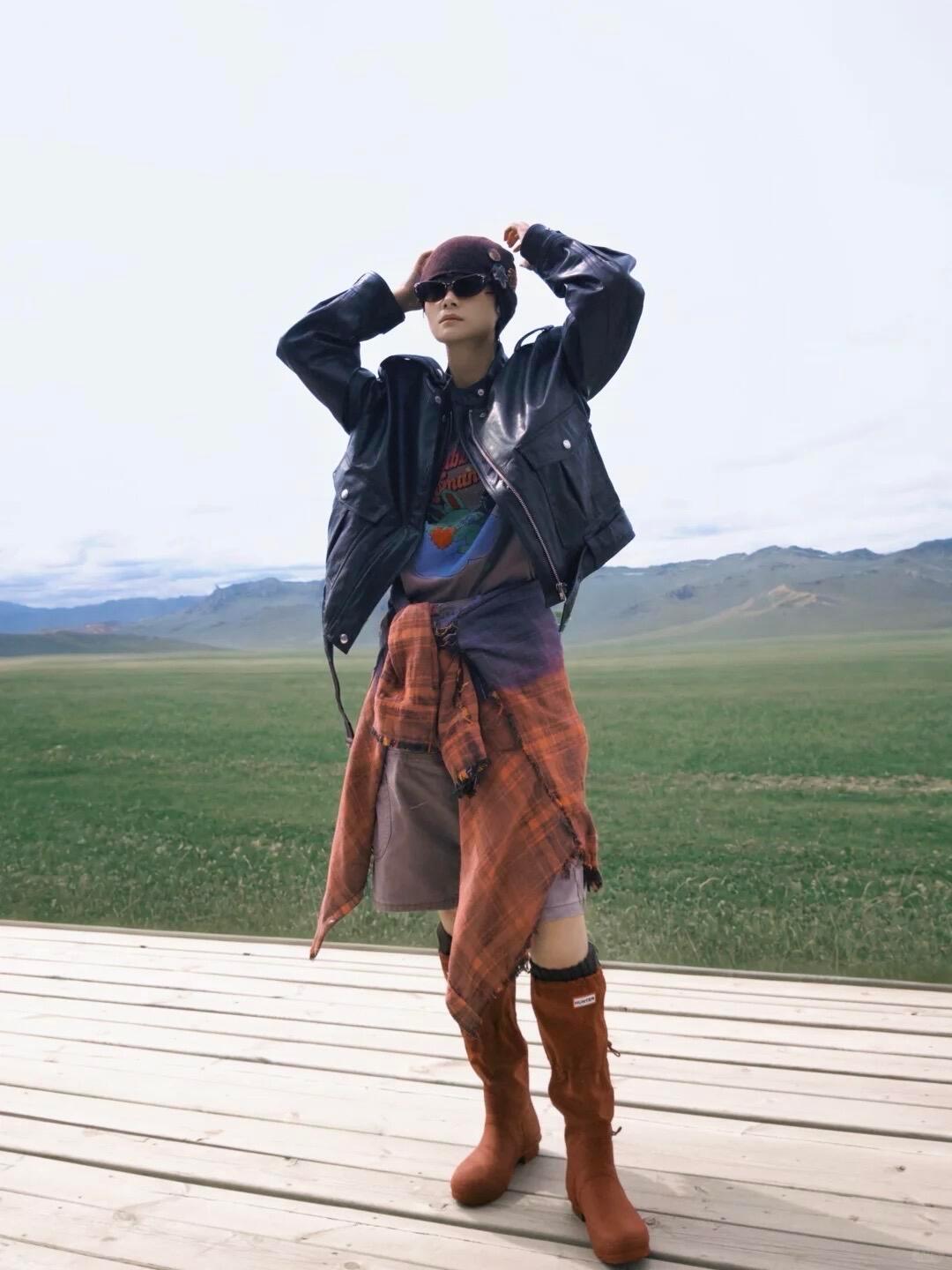 网友问韩火火李宇春明天什么颜色向野的我们韩火火的审美真的很不错，不知道明天会穿什