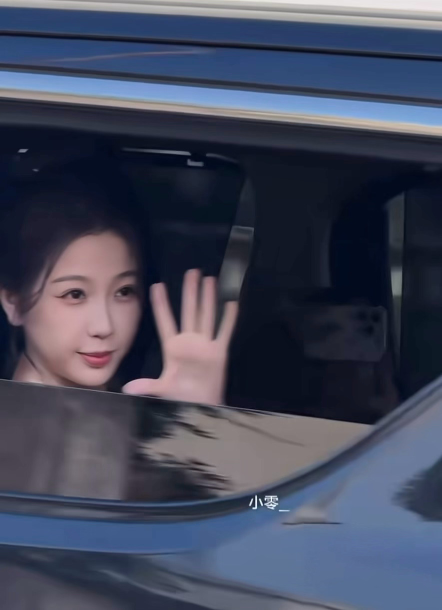 才发现转场的主母又在记录着小石榴