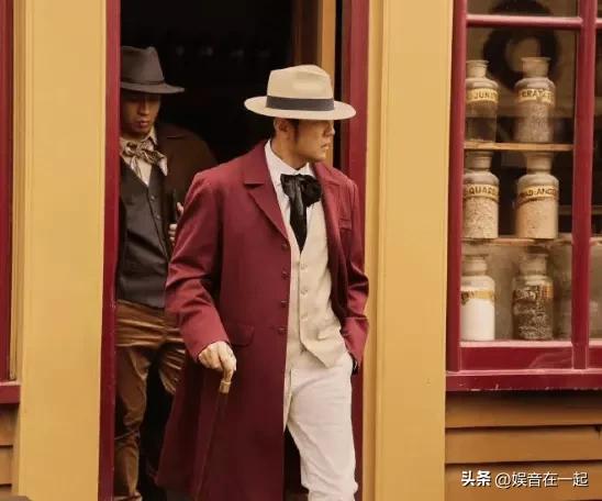 2026年3月25日，周杰伦第16张专辑《太阳之子》全球数字上线，首日全平台销量