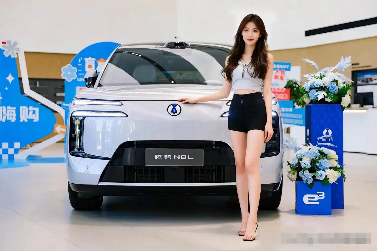 快充碾压燃油车，性能对标百万级！腾势N8L闪充版强势突围，彻底解决了传统混动SU