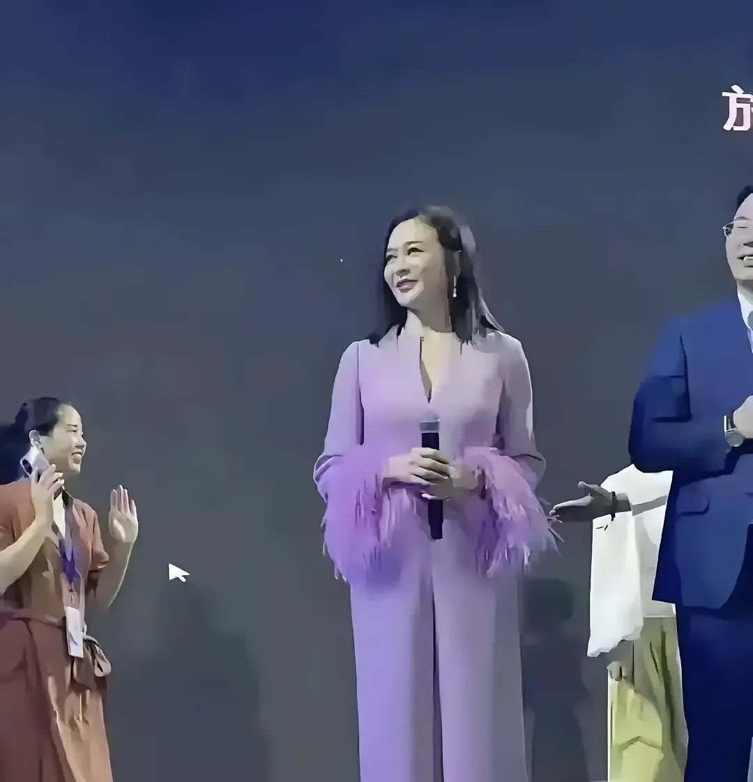 她长得这么好看却没孩子，网友都说这么好的长相不遗传太可惜 ​​​