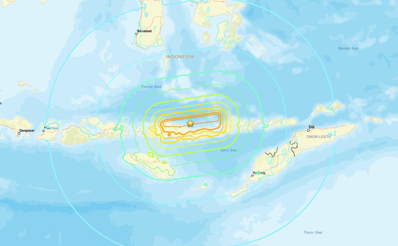又地震了！印尼8月15日清晨又发生7.7级地震，地震进入活跃期了吗？怎么全球都在