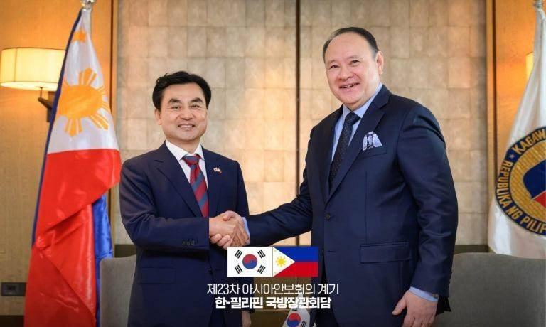 菲防长在首尔安全对话上大谈中国，称美韩缩减军演是“中国扩大影响力的缝隙”。9月7