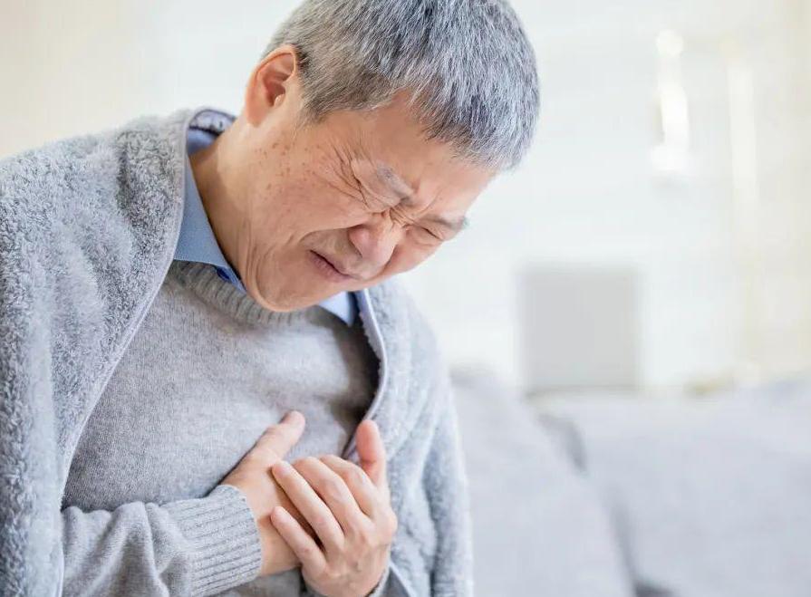 气温回升，给心脏病的老人一个提示：避免突发心梗，5个细节注意

“你们知道吗，我