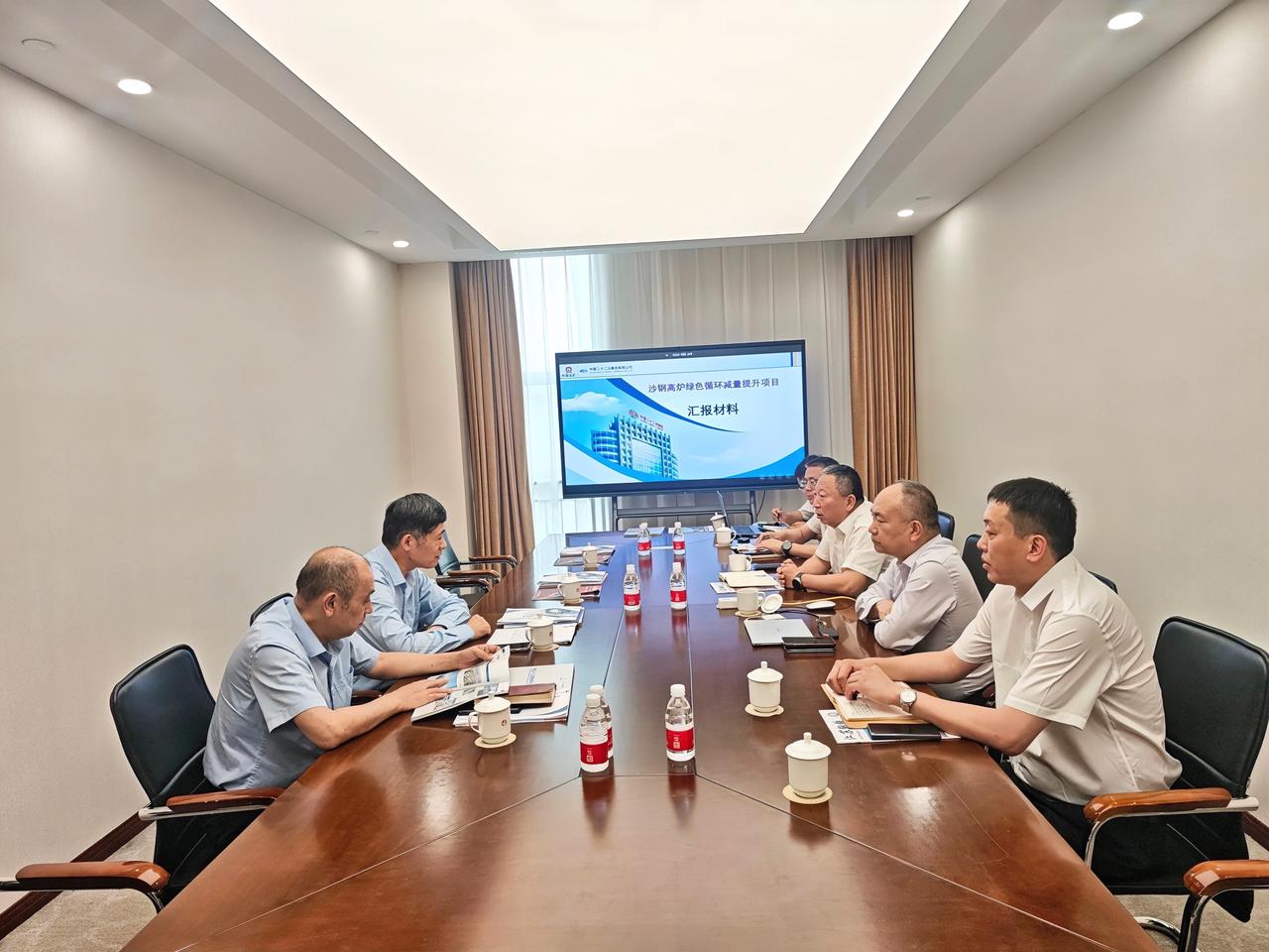 5月27日，江苏省钢协会长陈洪冰，中国二十二冶集团副总工程师、安全总监、冶金项目