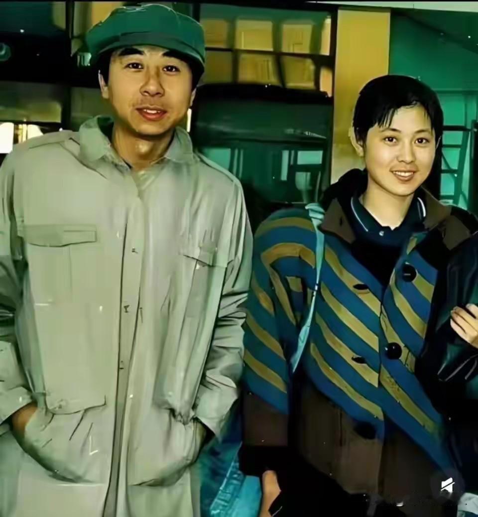 2月5日晚的微博之夜盛典上，倪萍、冯巩、阎维文、潘长江、蔡明五位国民级艺术家同台