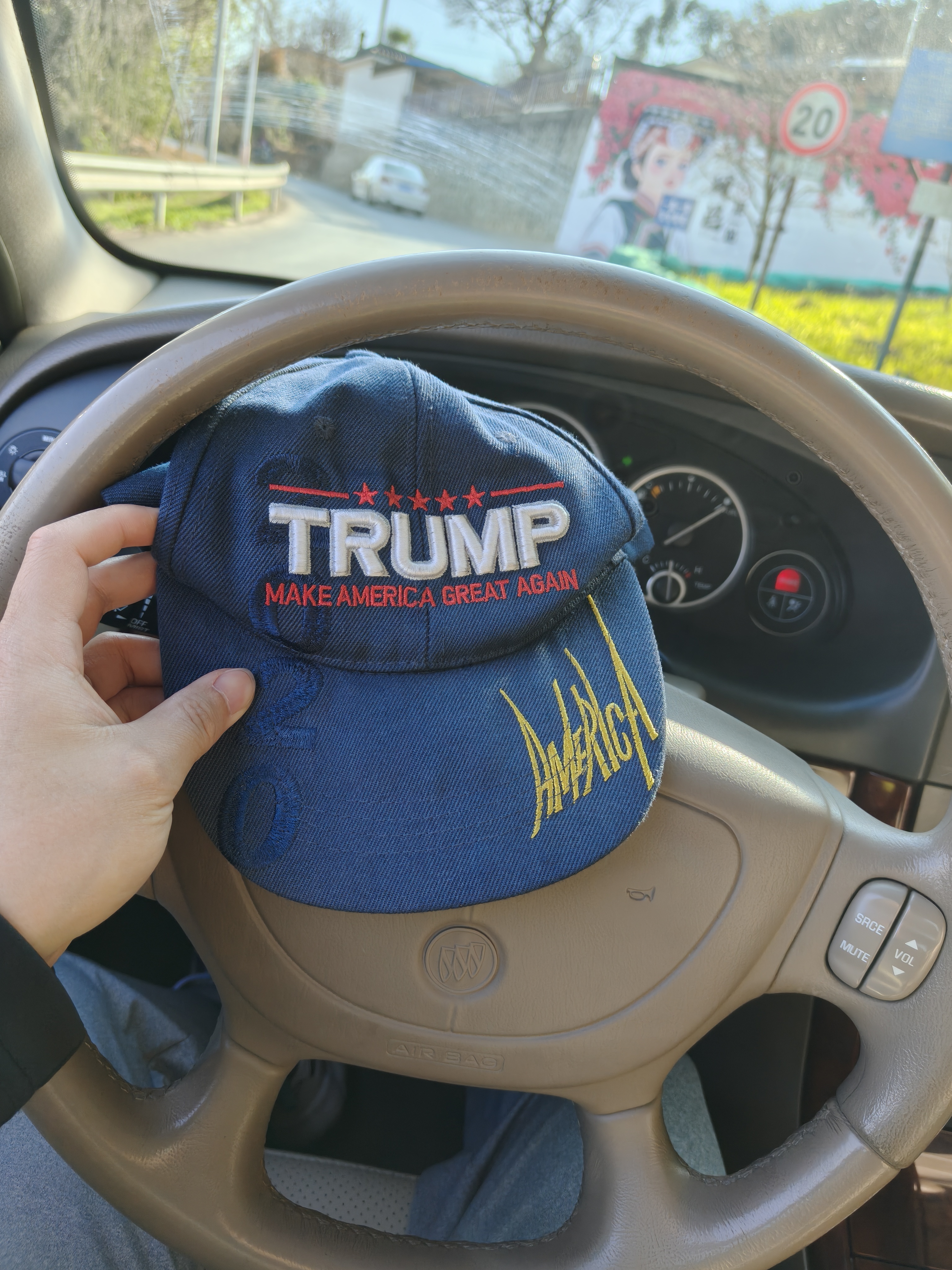 今日出游，我们弥勒节假日太堵啦