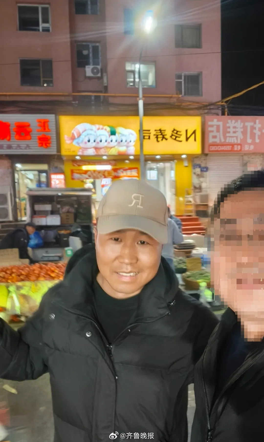 【#男子为救父亲中毒离世年仅36岁#】#救父离世男子经常直播家乡风景# 8月11