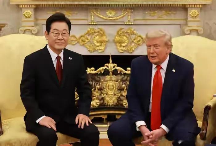 在白宫的会谈上，特朗普冷不丁就问李在明：“韩日之间的历史遗留问题，会不会让两国很