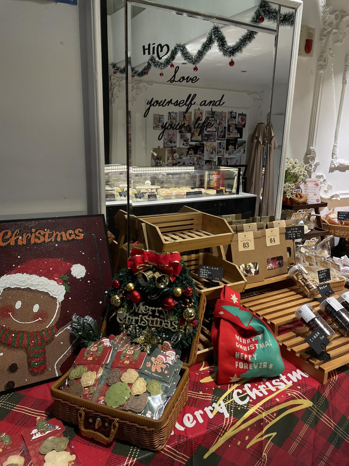 我的今日状态：😁轻松愉快
我这里的天气：☀️晴天