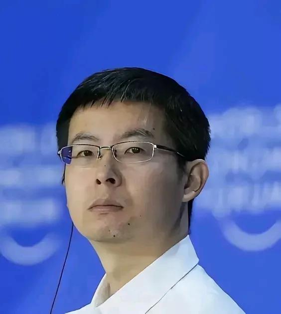 曾经的王兴兴为找对象发愁，还在网上发帖，现在好了，有钱了，父母也不需要操心了，有