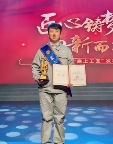 焊花点亮匠心，田乐把一身绝活传给上千后辈
 
田乐，中电建宁夏工程有限公司焊培教