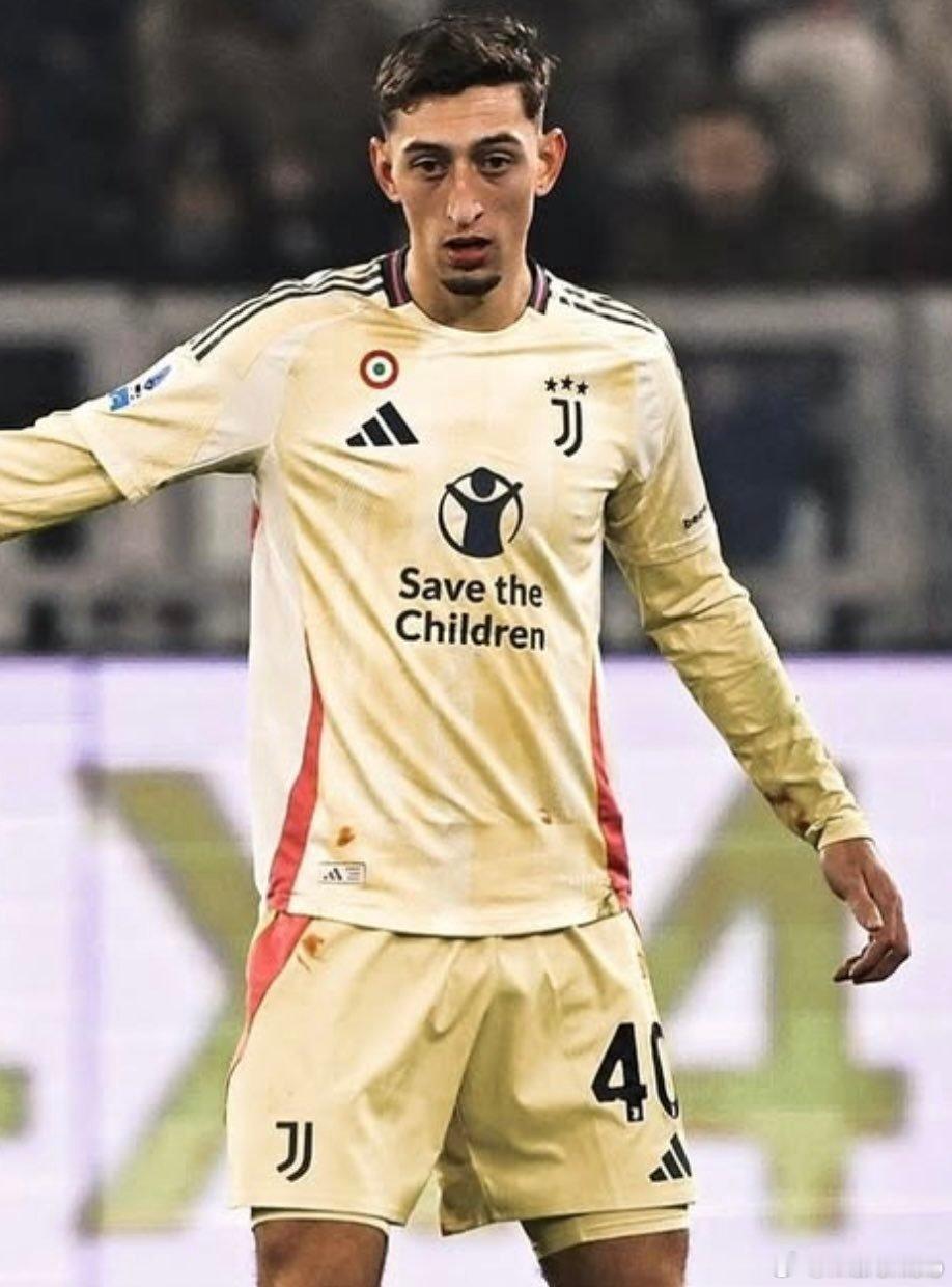 官宣：鲁希租借加盟到卡拉雷塞，租期到2026年6月。鲁希一直是替补球员，本赛季没