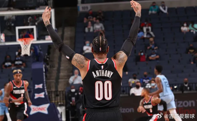 今天这场比赛这绝对是一场载入史册的“以下克上”之战。波特兰开拓者队在主场（一说客