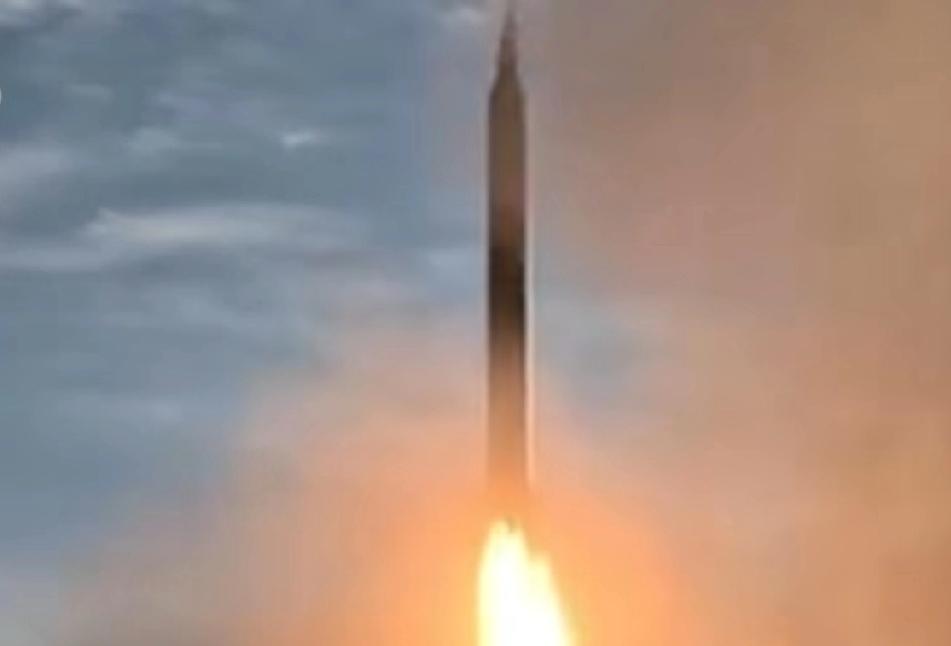 阿联酋最困惑的是，阿联酋是请美军来保护他的，现在却沦为替美军挡枪的替死鬼！

就