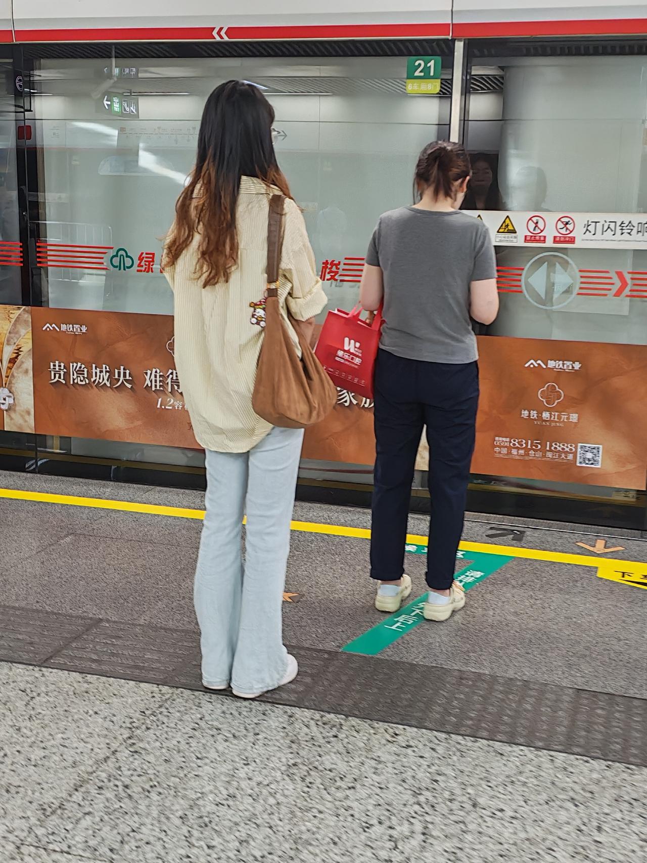 这身材超过九成以上女性的吧比的就是身材