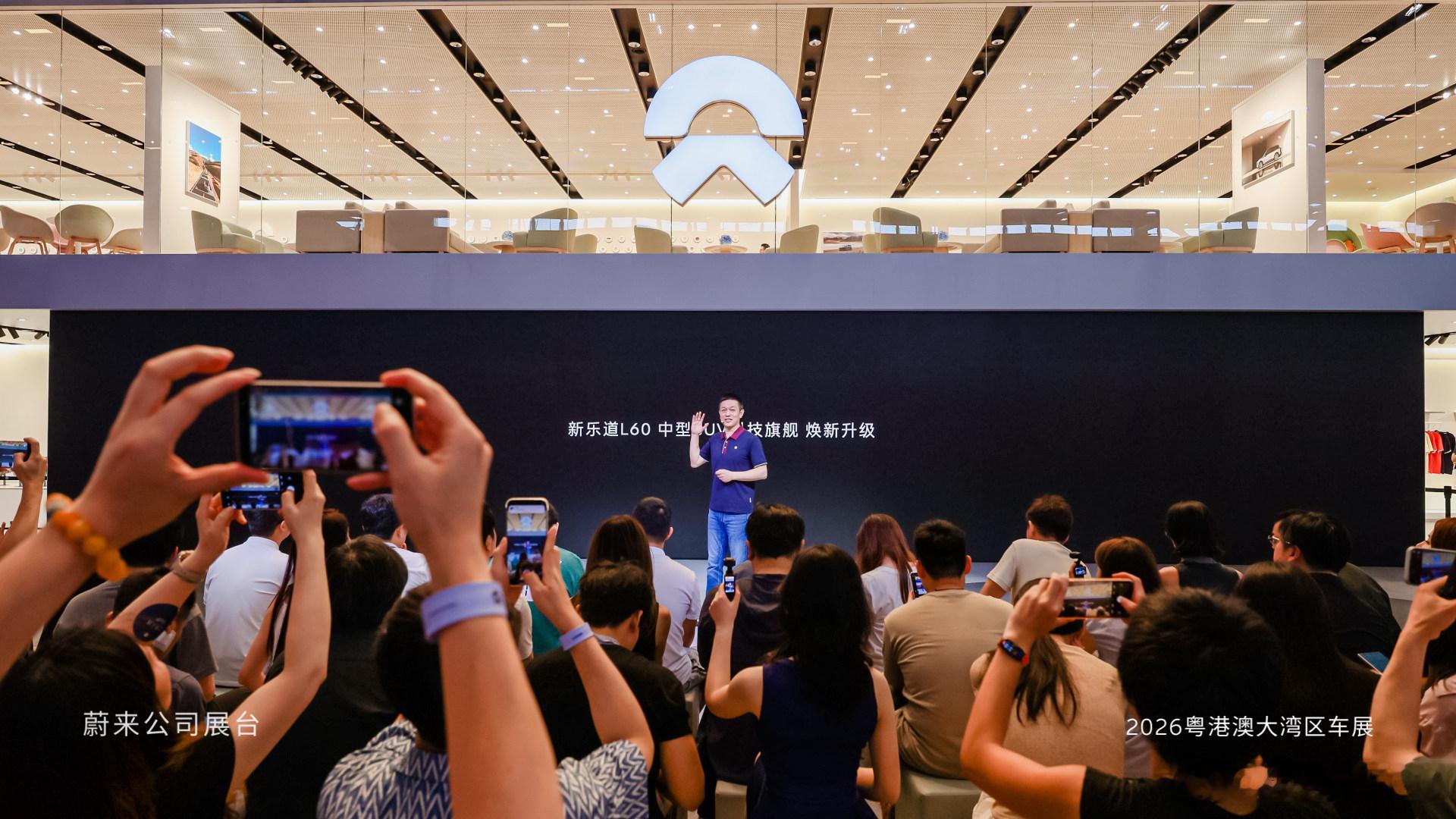 今天粤港澳车展上，新乐道 L60 开启预售，6 月开始交付。蔚来这次真的把三代平
