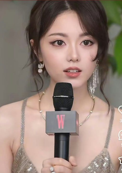 赵今麦[超话]赵今麦熟女感赵今麦小猫眼线好美好美，宝宝你是一只萌萌的小猫！赵今麦