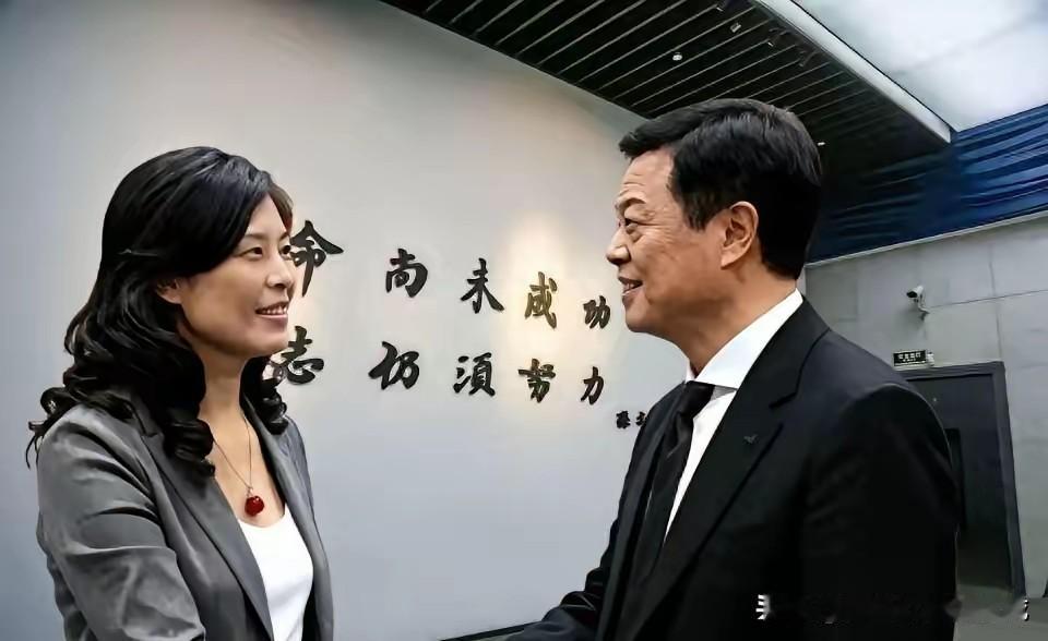 最新消息！

郑丽文的王牌终于请来了！有他在“统一”就稳了。她最近请出的一员大将