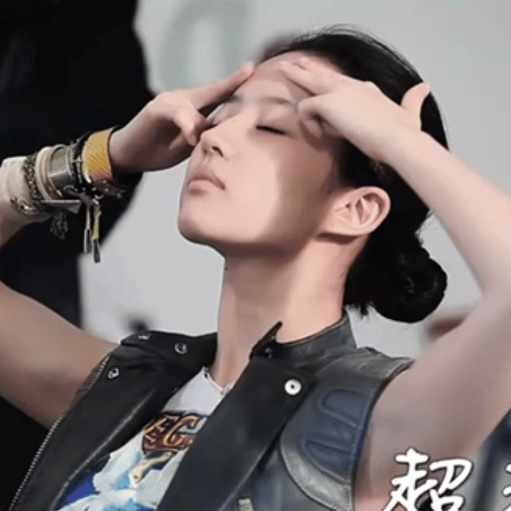这个月倒是也挺热闹[爱你] ​​​