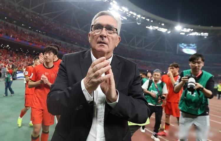 2025年11月19日，世界杯预选赛全部打完，有42支队伍直接拿到晋级资格，还有