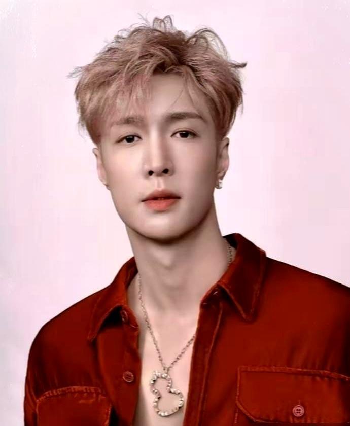 说张艺兴被国话封杀停演？全是没实锤的谣言。
 
之前他缺席EXO韩国活动，被博主