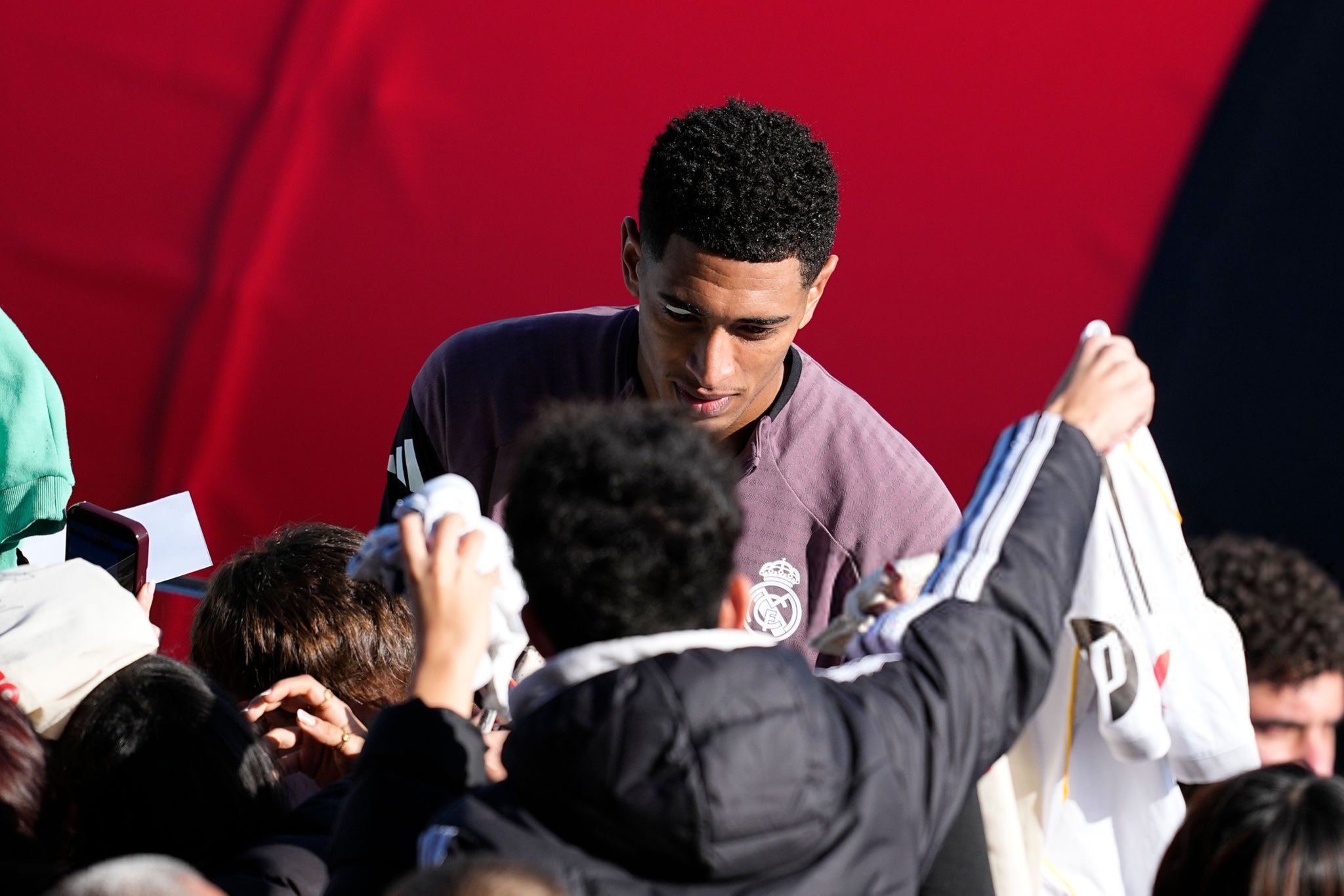 沐浴着阳光的贝林厄姆☀️ 