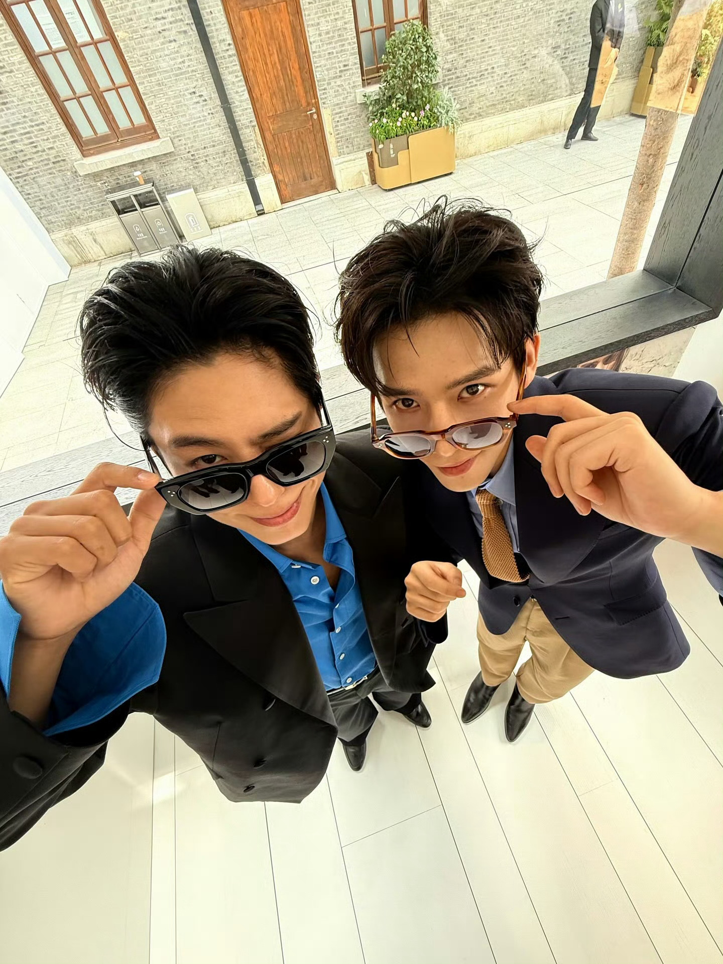 朴宝剑探班王安宇王安宇这么棒的男孩子没有人会不爱吧～认识 互动 探班 就仅仅两天