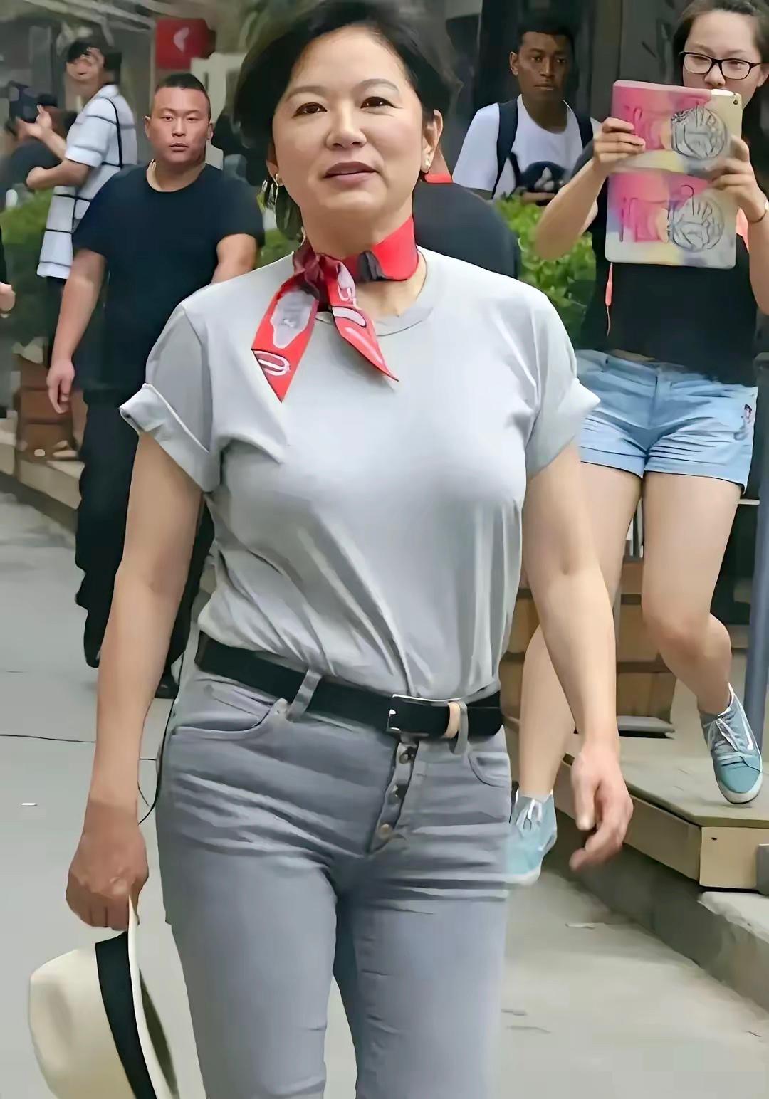 曾经的女神如今也老了，00后的朋友可能都不认识她