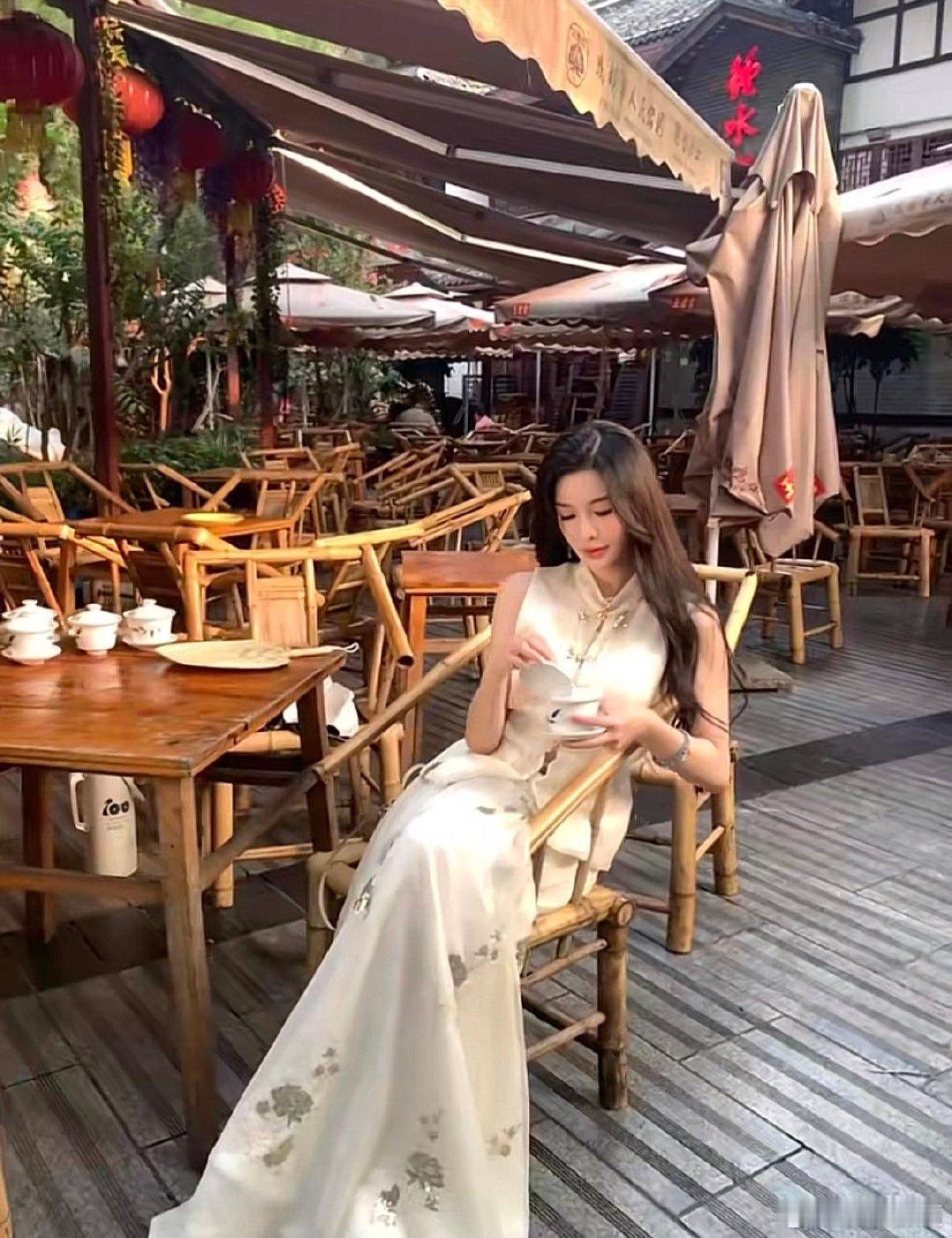 芒果恋综里女二直言说女一茶心动双重奏初印象和真实本人存在反差，褪去第一印象滤镜，