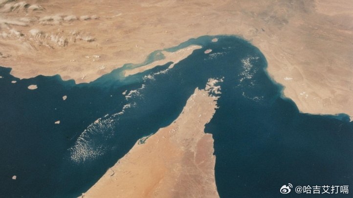 凤凰新闻【法国、意大利意秘密接触伊朗，谋求霍尔木兹海峡通行】据英国《金融时报》报