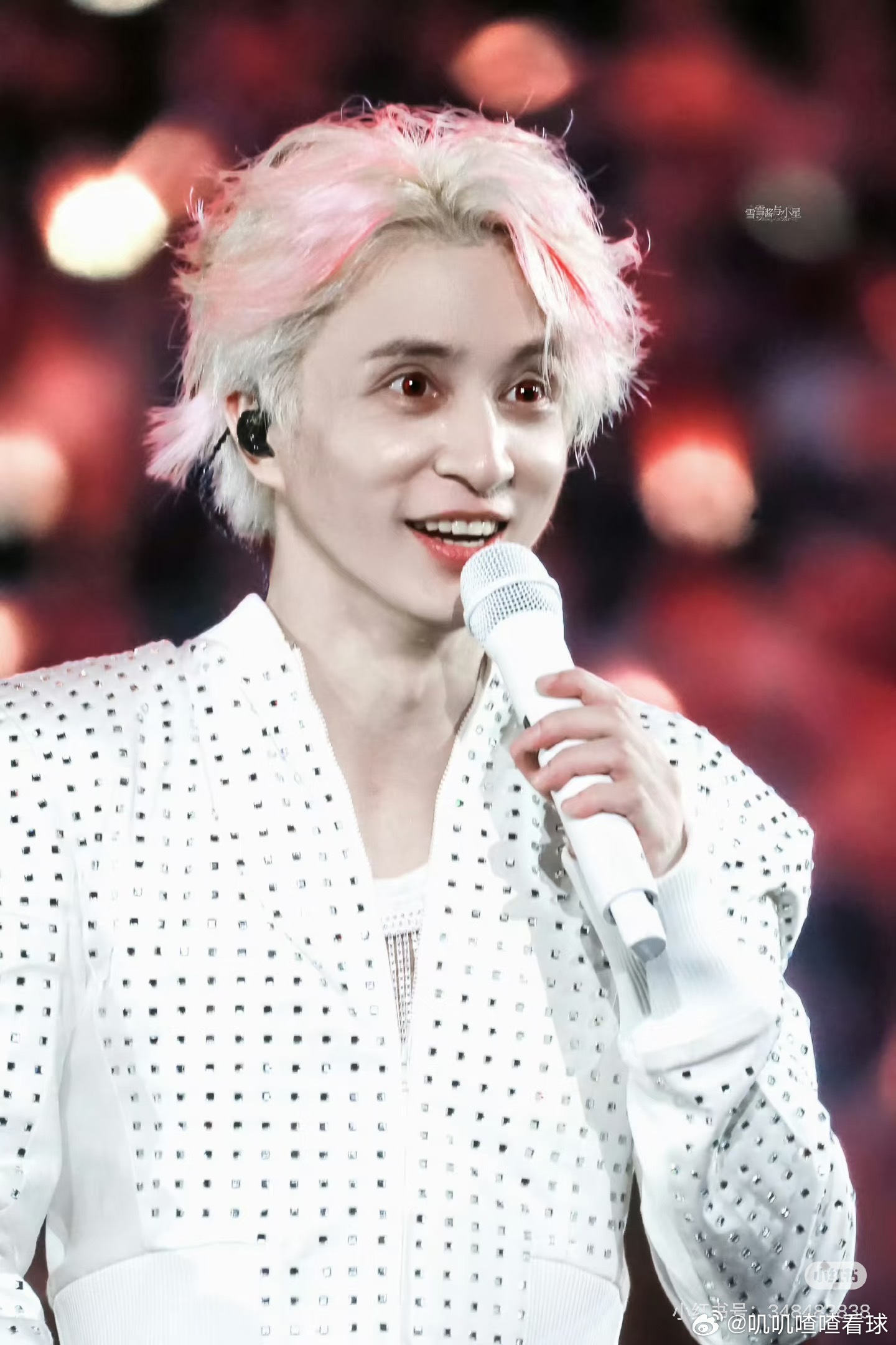 薛之谦因为下雨退票薛之谦说这场可以退票，要么凭票根下一次来广东可以再看一次，还说