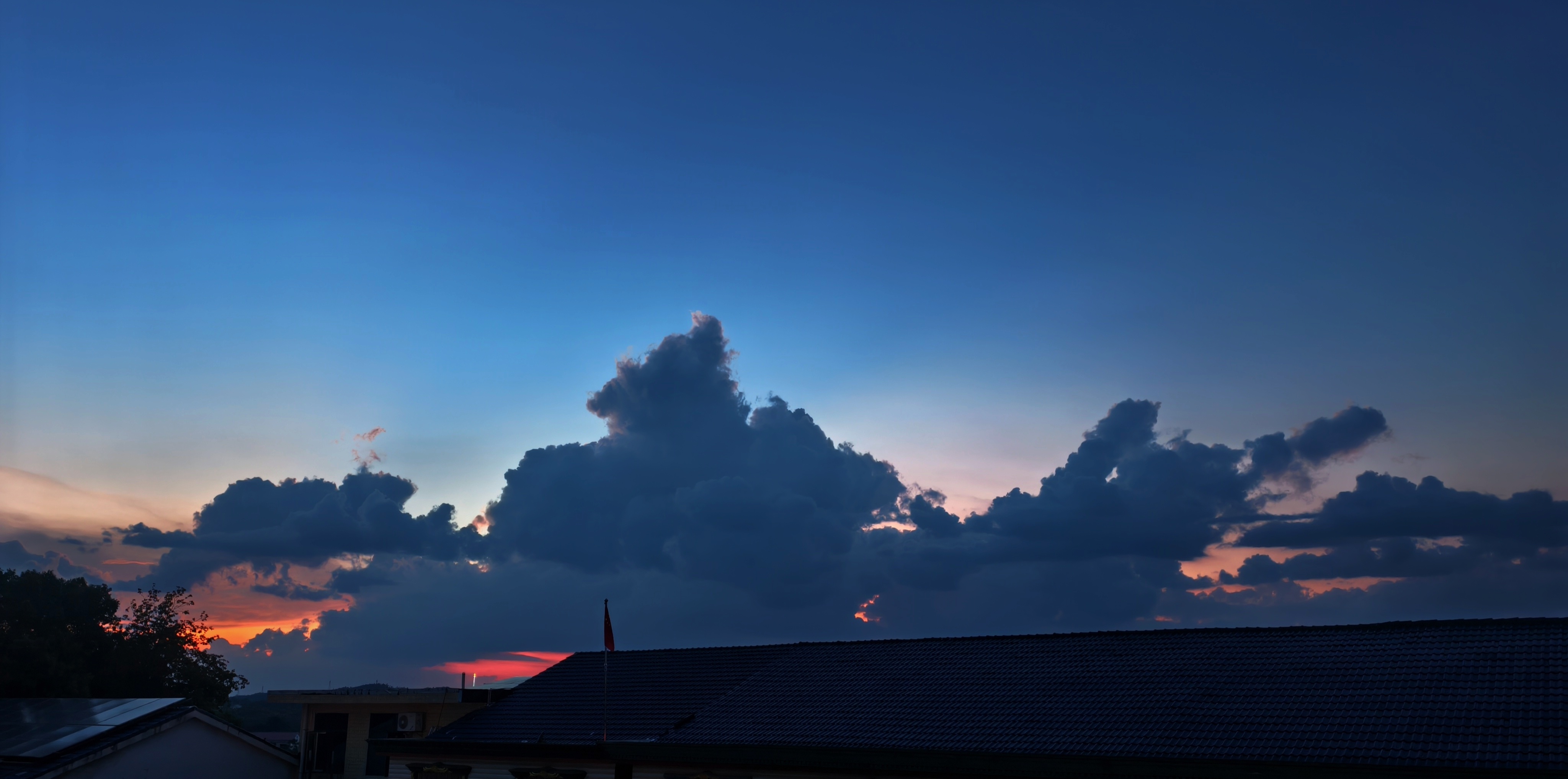 现在，此时，此刻的天空！ ​​​