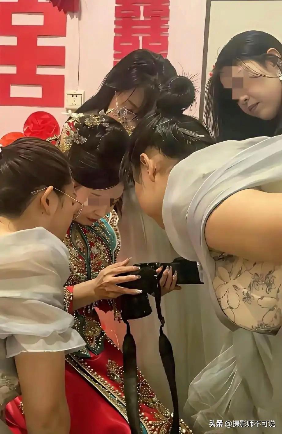 过份自信的摄影师这次遇到麻烦了，看新娘子的表情就知道，估计是要给他上一课了！都说