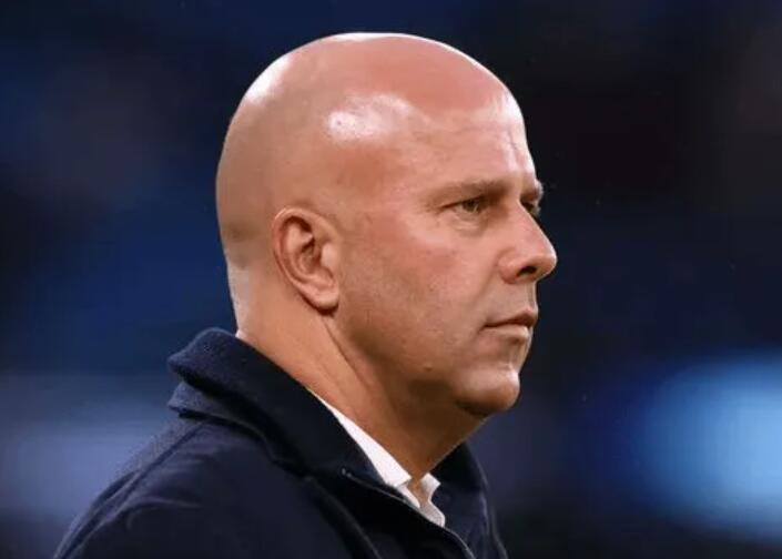 在本轮结束的英超焦点大战，利物浦0-3不敌曼城，而在本场失利以后，红军在最近6场