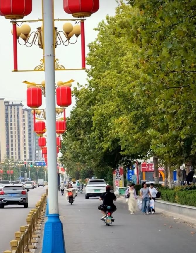 曹县青菏路随拍
2026年9月8日下午