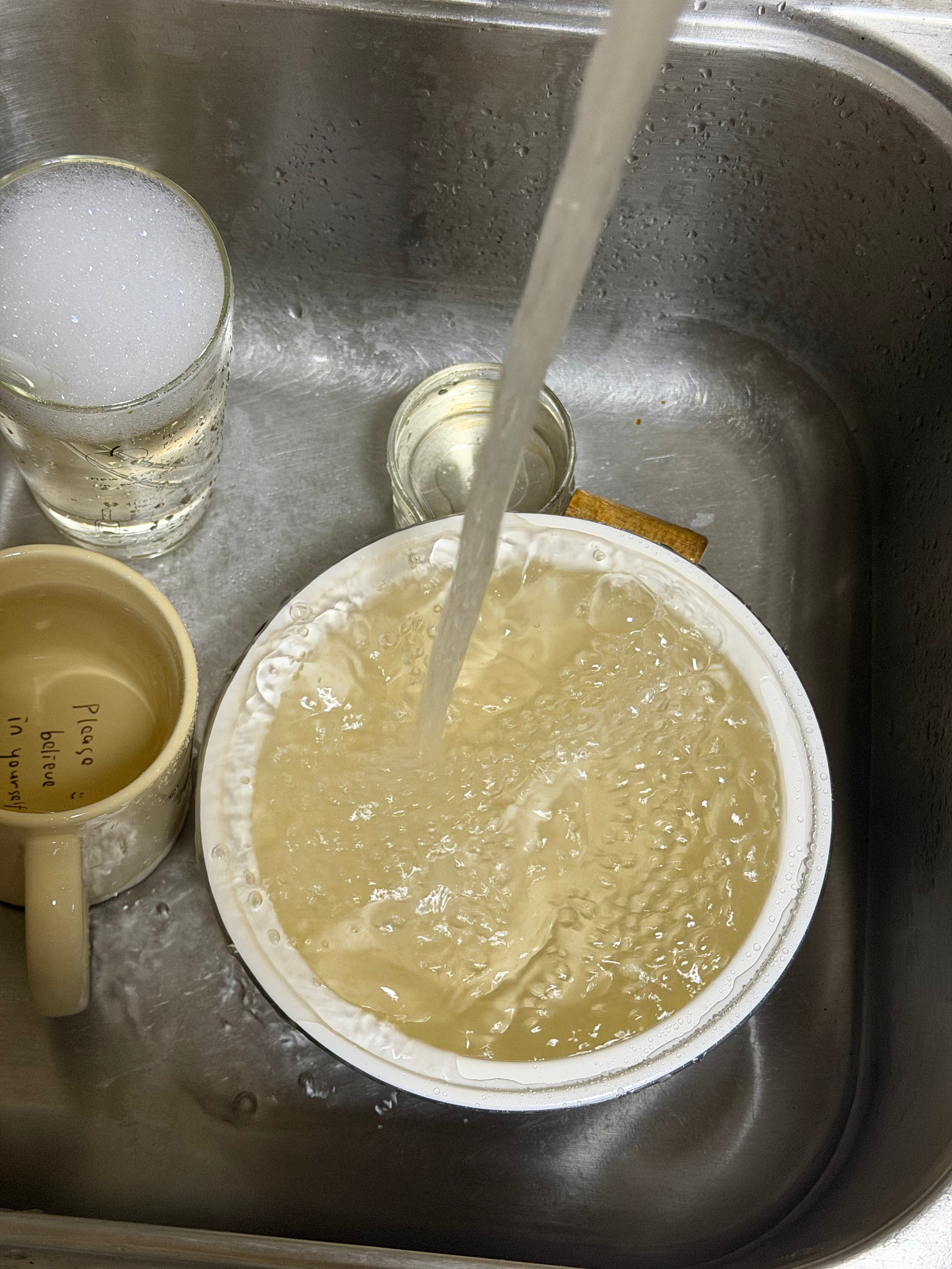 澡是要重洗的，碗也是要重洗的 ​​​