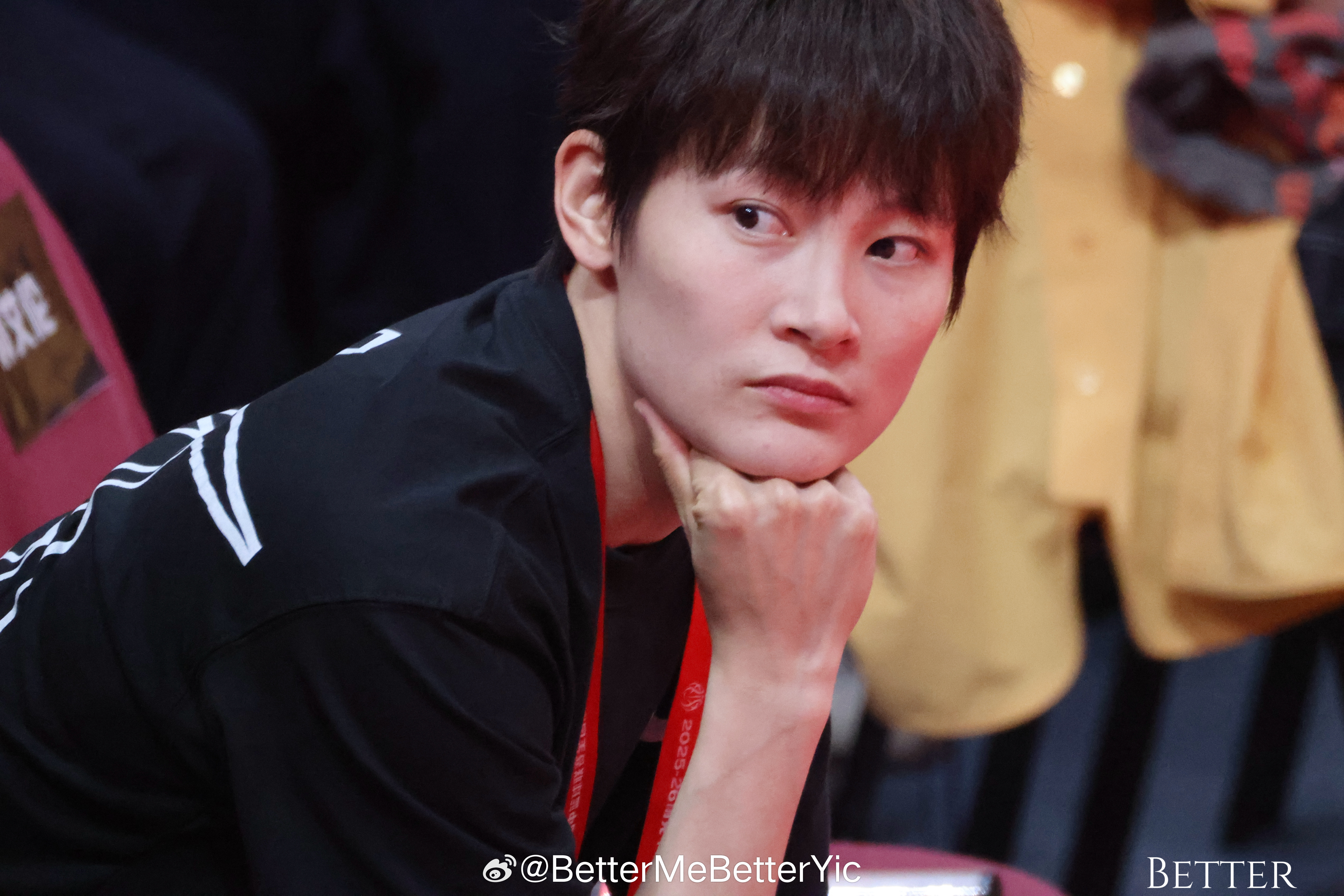 杨力维  完全无死角～别问为什么都是侧脸，因为耐高是随机分配座位
