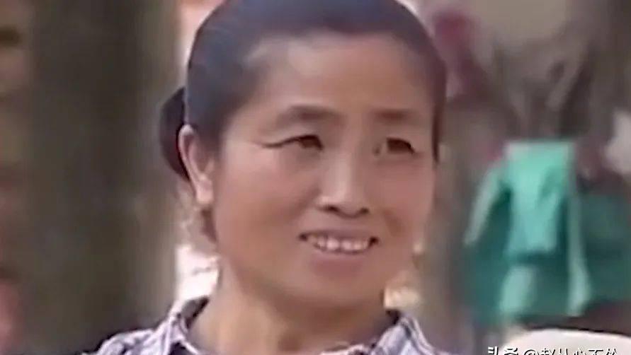 广西一农妇嗜睡成疾，一觉能睡40天，不吃不喝还叫不醒，经过医生检查以后，一家人脸