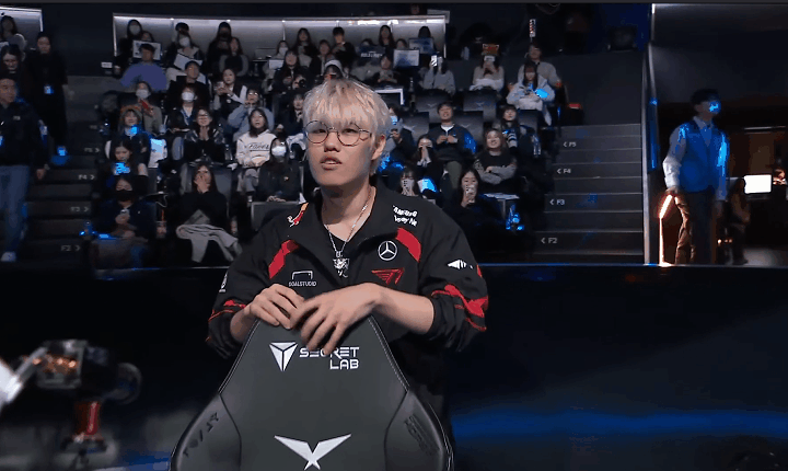 Oner的获胜动作有点苏[哇]

#lck季前赛##英雄联盟#