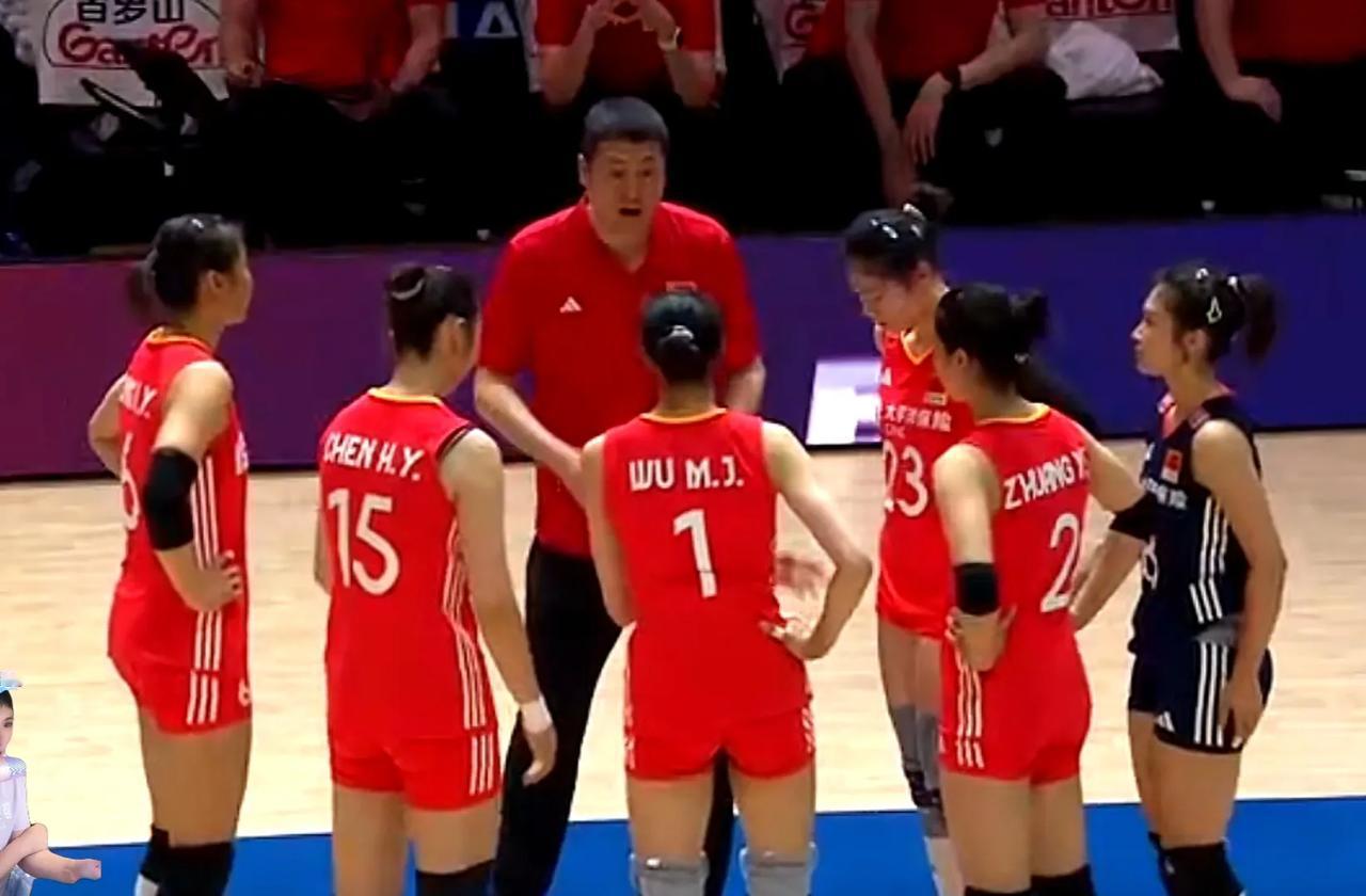 女排国家联赛北京站，
中国女排3-0比利时女排，
年轻的中国女排，
经受住了考验