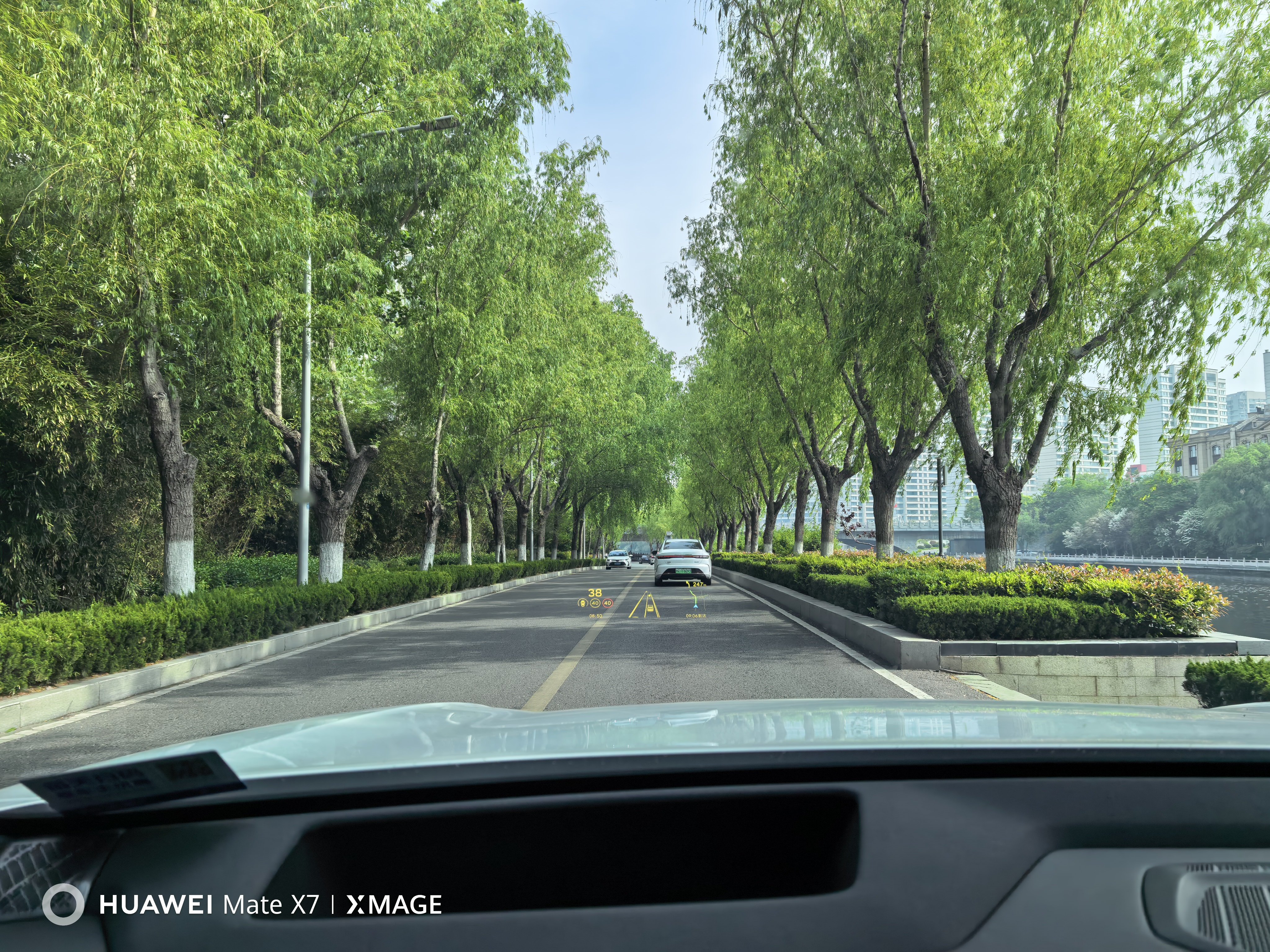 最受不了那种堵车还疯狂按喇叭的这些人。让你本就不够平静的心情更加恼火。今天早上家