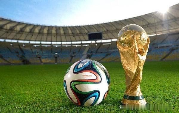一个15万人的弹丸小国竟然能踢进世界杯，而堂堂14亿的泱泱大国连张入场券都搞不到