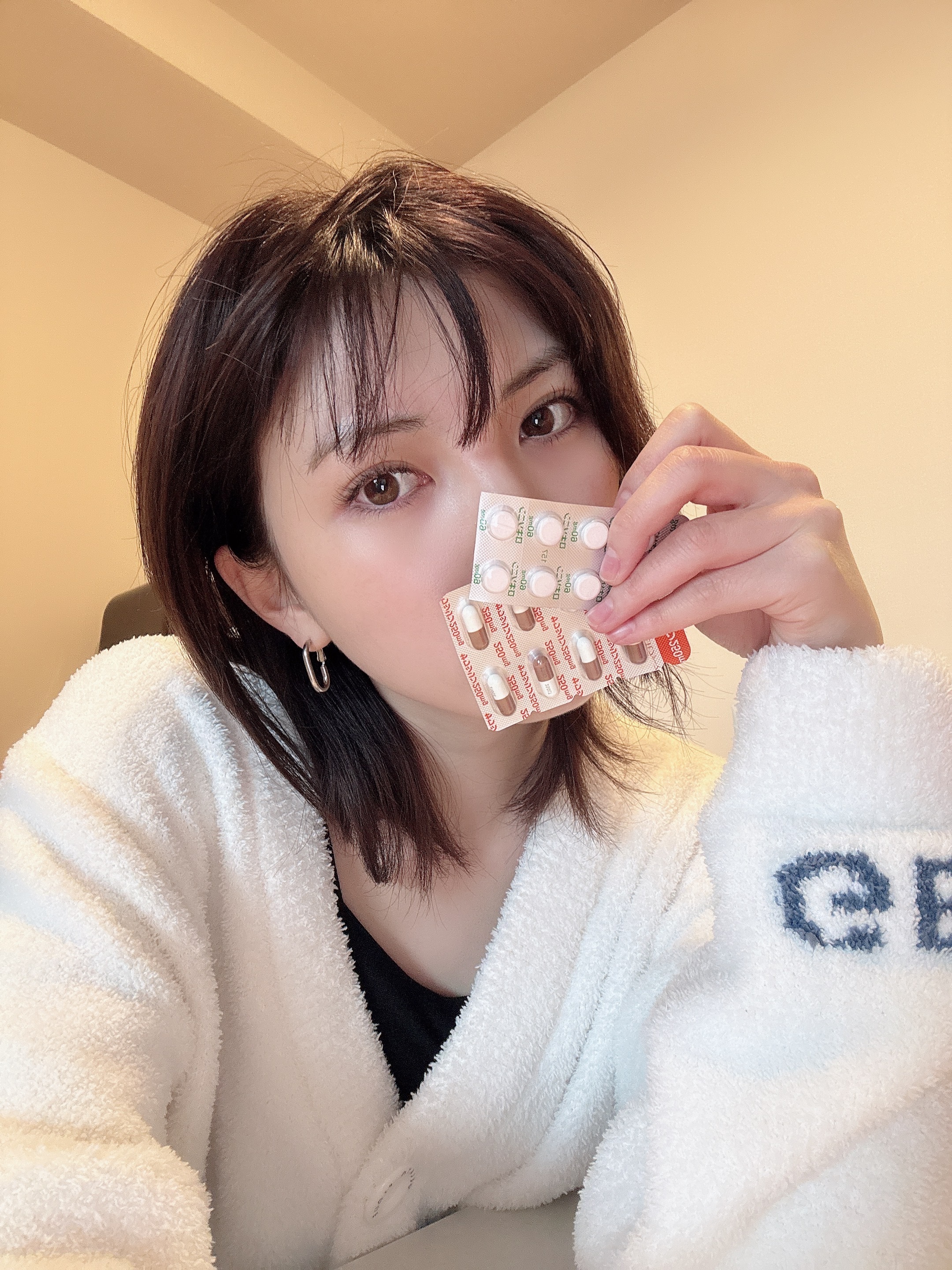 🧐总觉得这张莫名蛊，眼睛真好看啊 ​​​