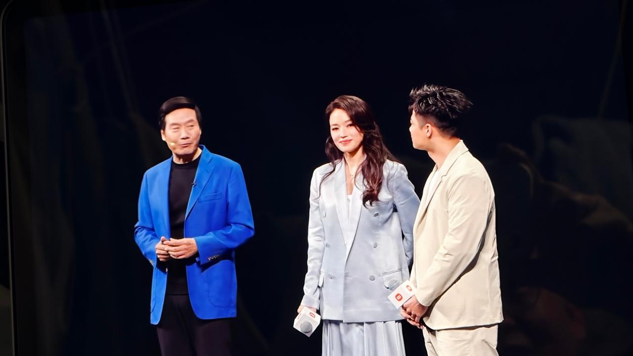 比亚迪、理想等各大车企老板都来站台来了，还有舒淇（酥妻？）明星也来了，厉害！