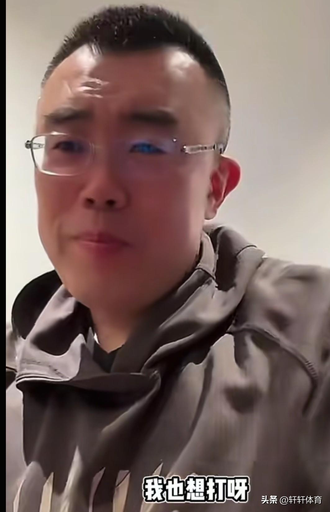 韩德君在视频连线中说出那句让球迷非常动容的一段话，我也想打啊，我怎么不想打，如果