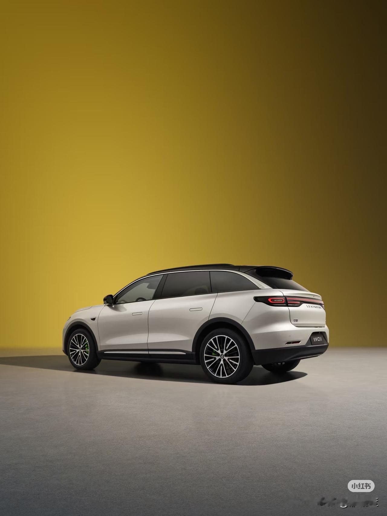 零跑C11：一台被35万家庭用户验证过的新能源SUV
 
以前聊到新能源SUV，