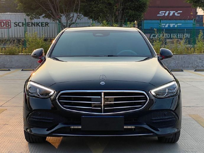 Mercedes-Benz 