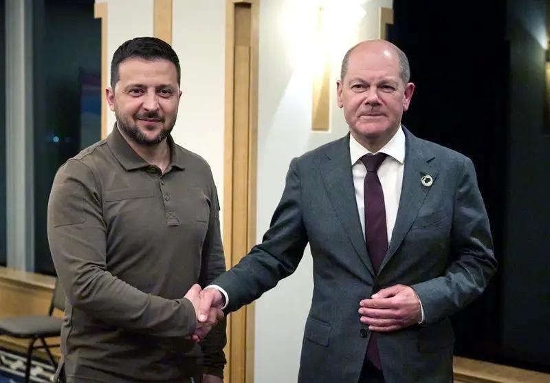 俄乌之间关于领土的争端一直是个火药桶。乌方要求俄撤出乌领土，包括克里米亚，这诉求