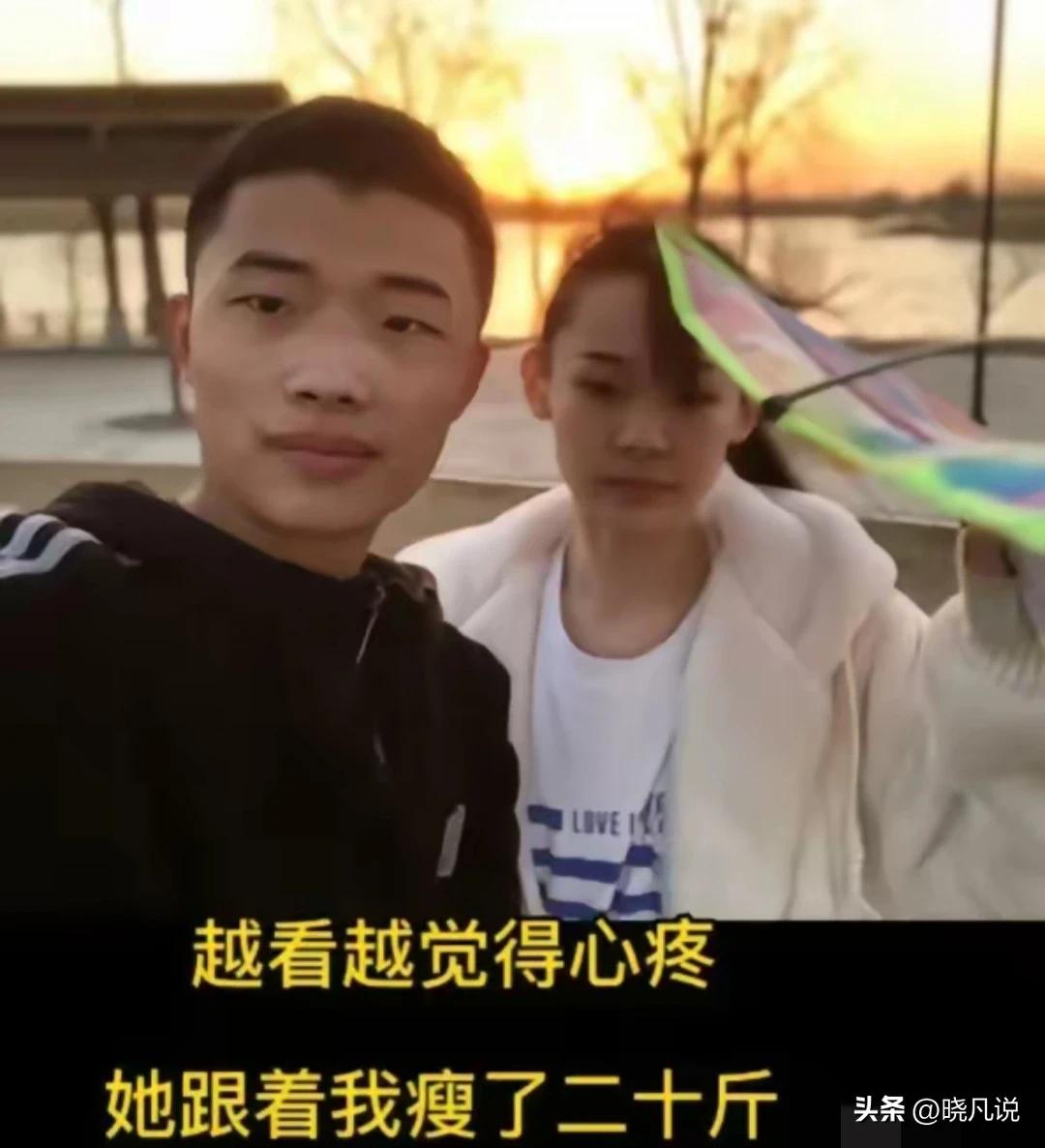 郭有才的成功并非一招成名，一夜暴富。他现在的光环都是他不断奋斗的结果。

从小丧